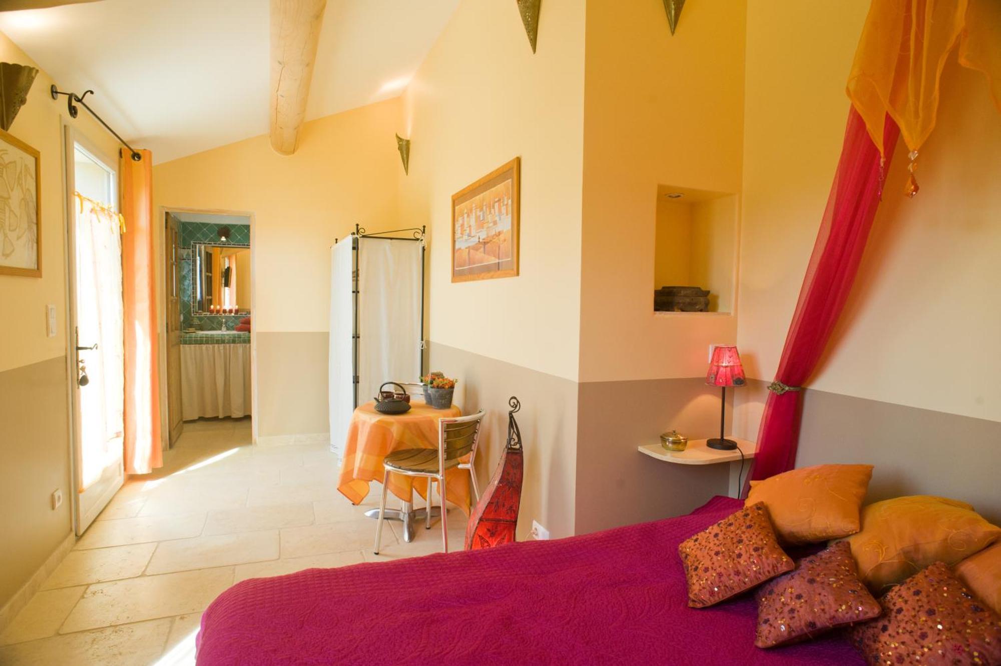 Chambres D'Hotes Domaine Des Machottes Grans Buitenkant foto