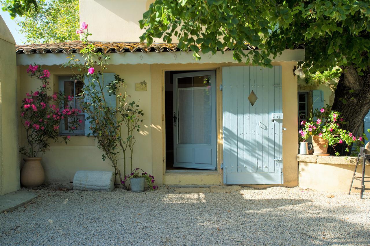 Chambres D'Hotes Domaine Des Machottes Grans Buitenkant foto