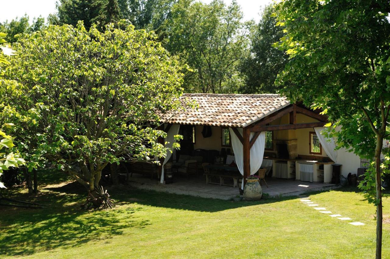 Chambres D'Hotes Domaine Des Machottes Grans Buitenkant foto